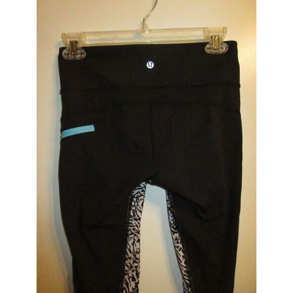 Lululemon Athletica 4 Workout Stretch Yoga Pants Leggings Cropped Graphic White - Picture 2 of 4